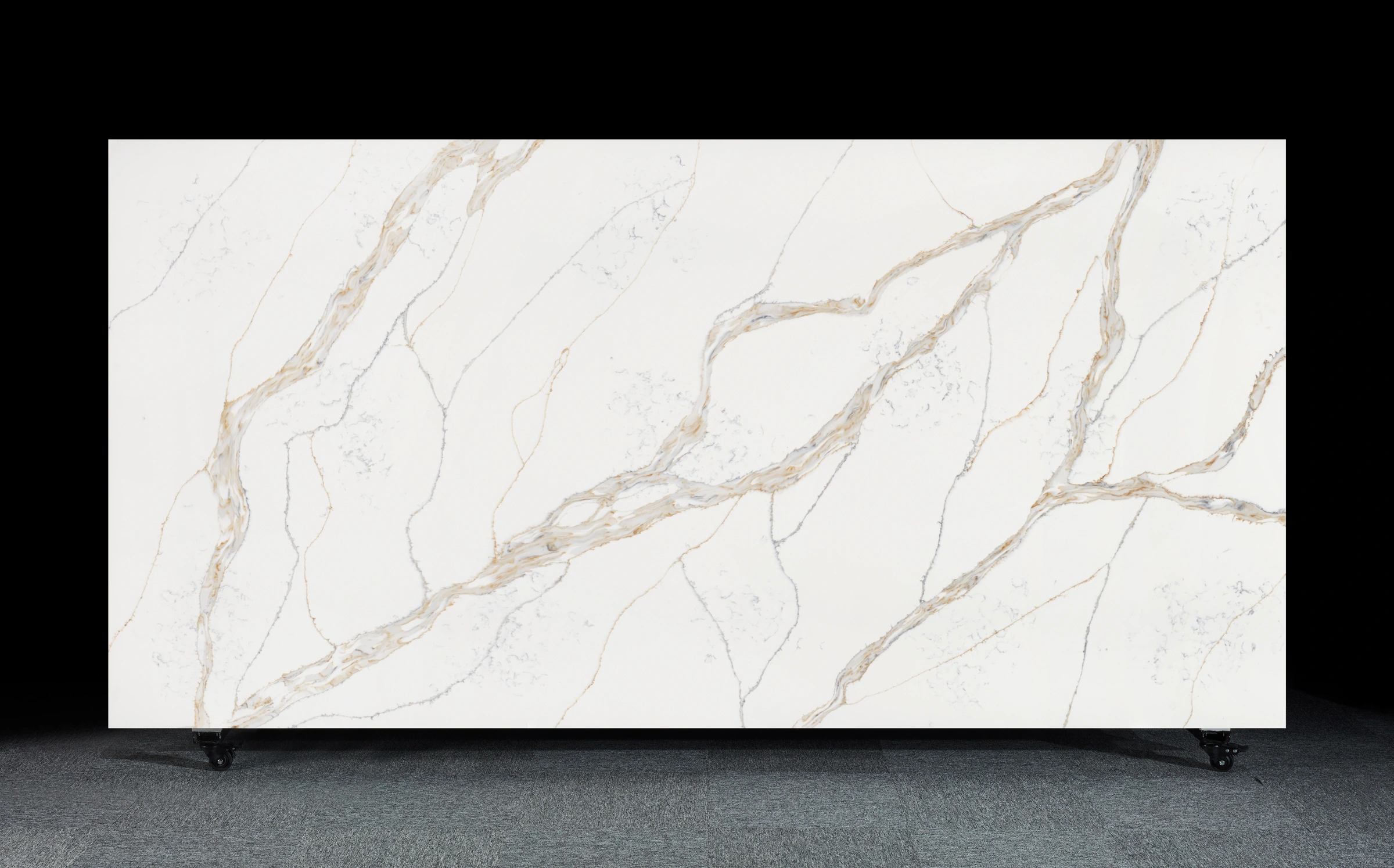 T086 Calacatta Sandy Hair — Surface view