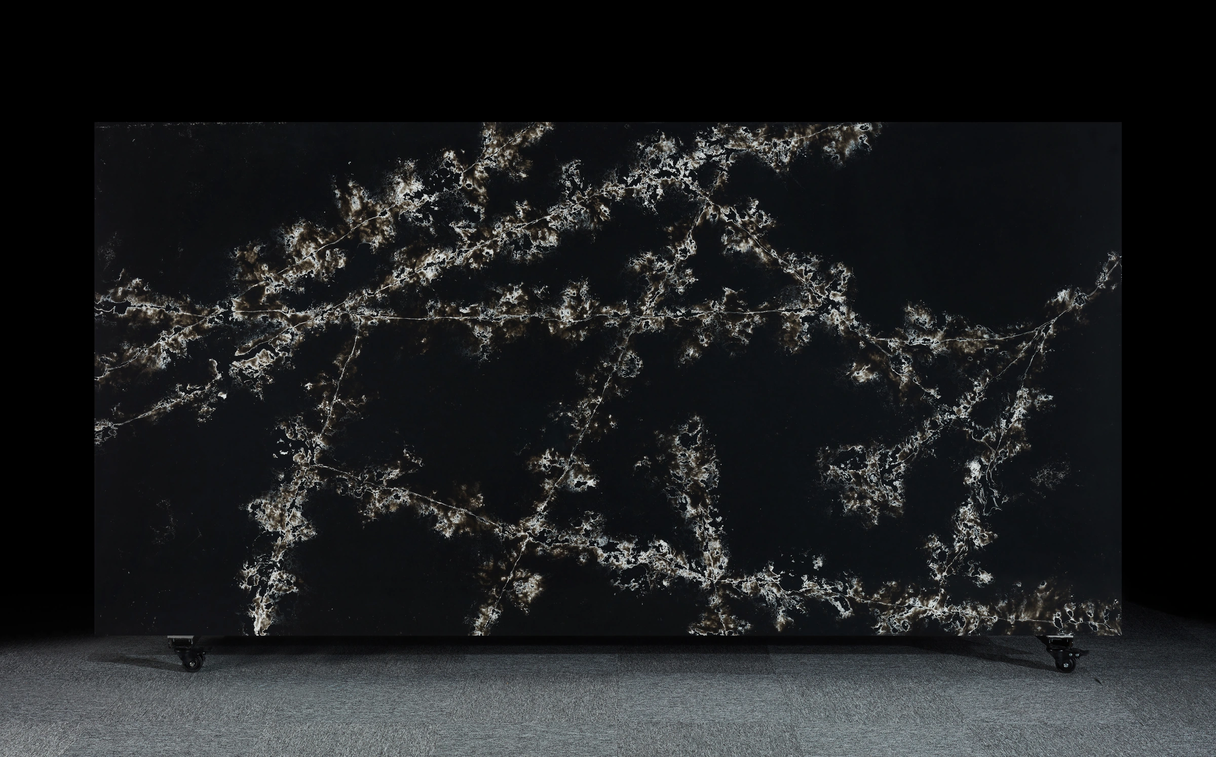 T12 Ice Black — Surface view